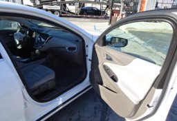 2020 Chevrolet Malibu - Image 19