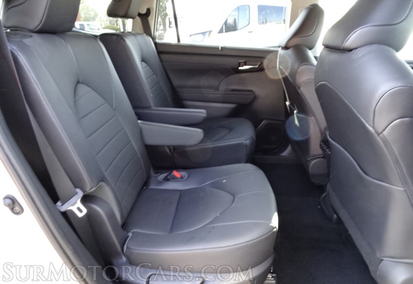2020 Toyota Highlander - Image 34