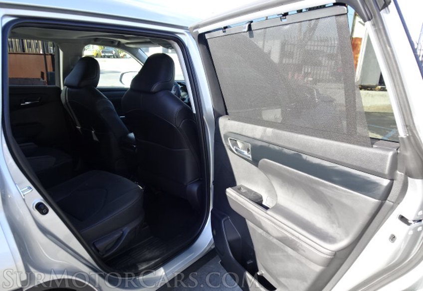 2020 Toyota Highlander - Image 28