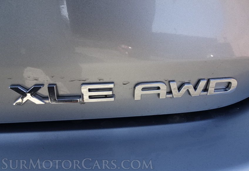 2020 Toyota Highlander - Image 21