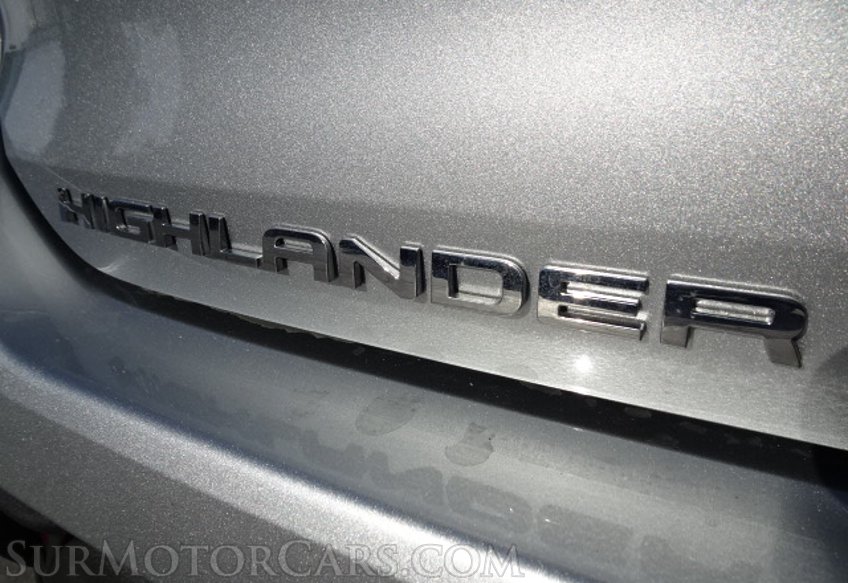 2020 Toyota Highlander - Image 20