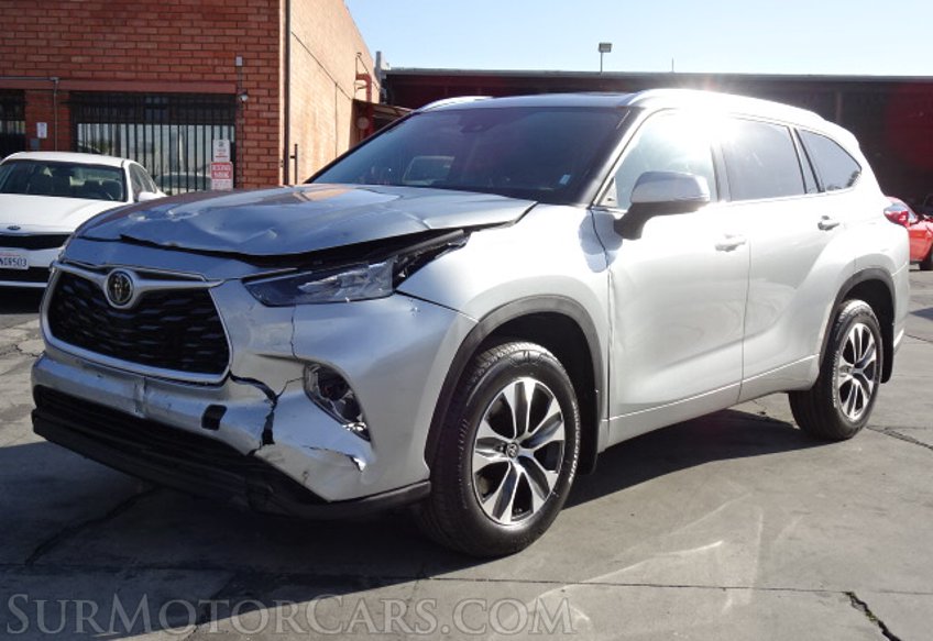 2020 Toyota Highlander - Image 3