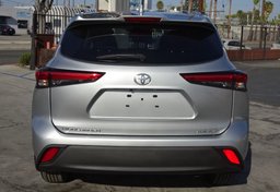 2020 Toyota Highlander - Image 13