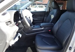 2020 Toyota Highlander - Image 24