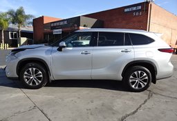 2020 Toyota Highlander - Image 5