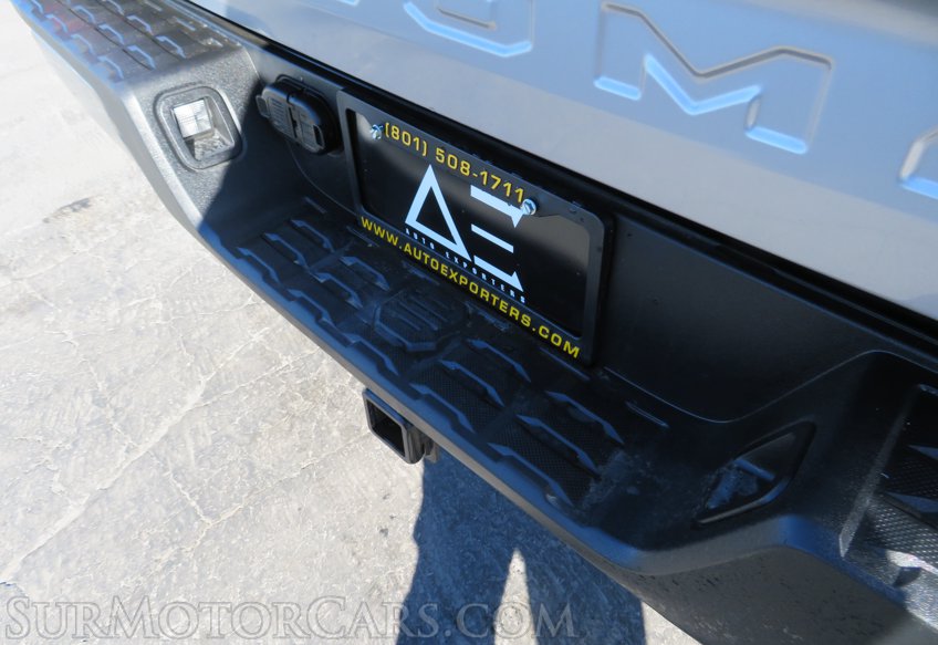 2018 Toyota Tacoma - Image 20