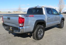 2018 Toyota Tacoma - Image 5
