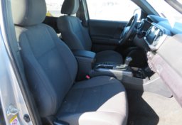 2018 Toyota Tacoma - Image 28