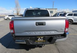 2018 Toyota Tacoma - Image 13