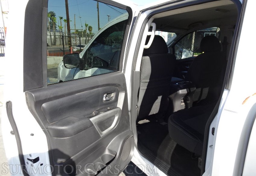 2018 Nissan Titan - Image 23