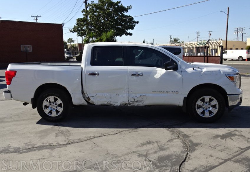 2018 Nissan Titan - Image 10