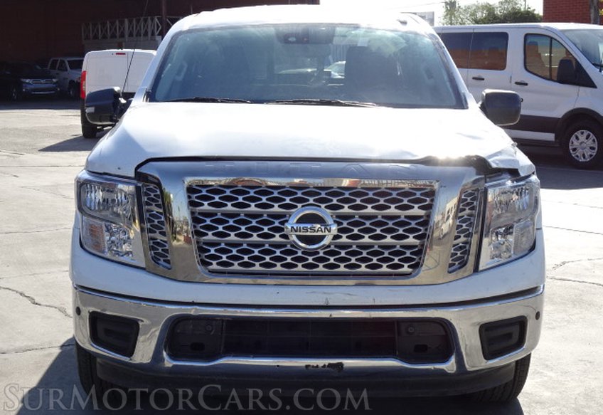 2018 Nissan Titan - Image 11