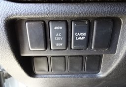 2018 Nissan Titan - Image 40