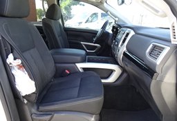 2018 Nissan Titan - Image 26