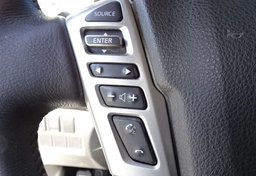 2018 Nissan Titan - Image 35