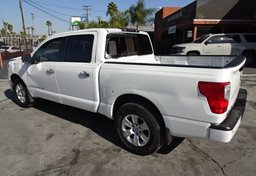 2018 Nissan Titan - Image 5