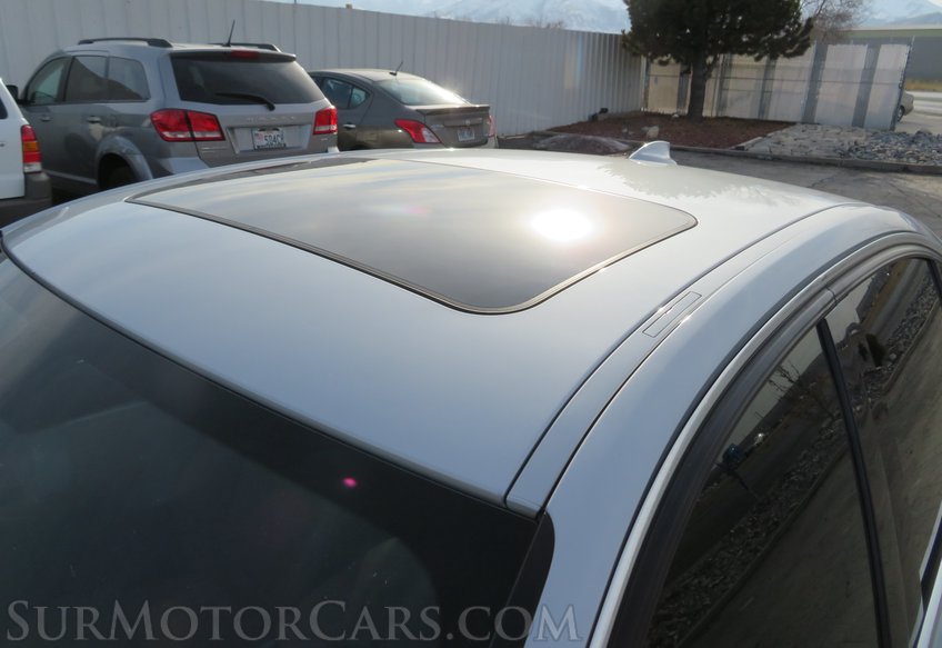 2016 BMW 3 Series - Image 12