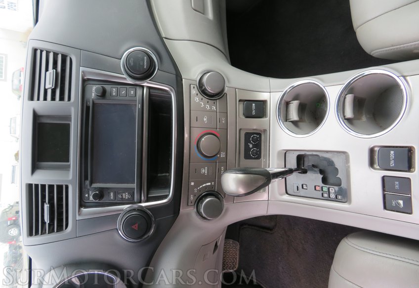 2013 Toyota Highlander - Image 30