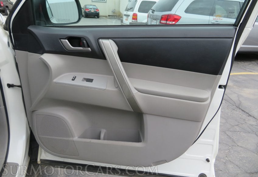 2013 Toyota Highlander - Image 41