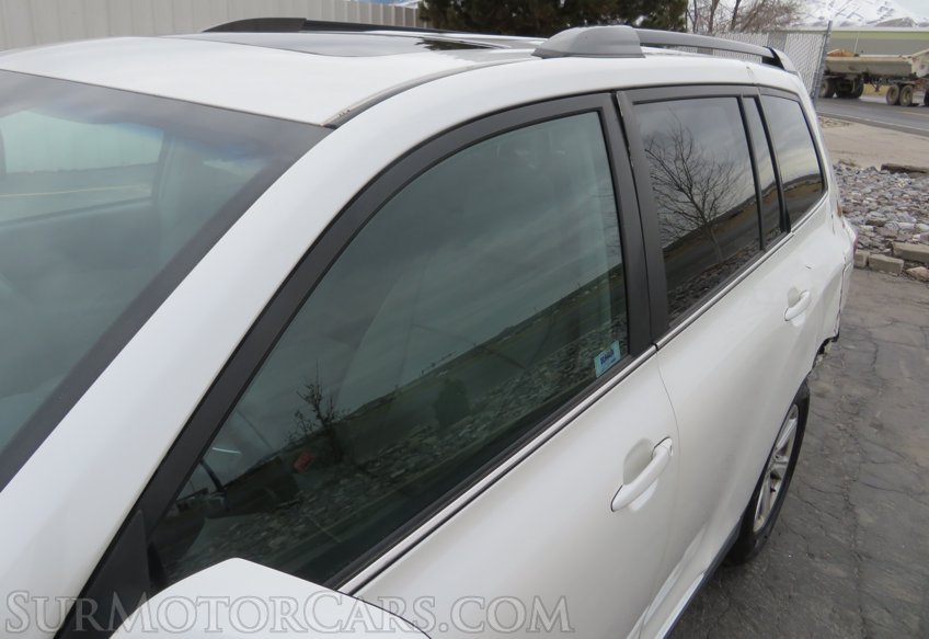 2013 Toyota Highlander - Image 13