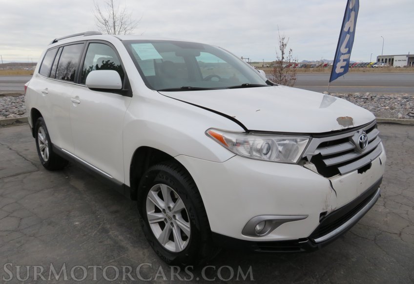 2013 Toyota Highlander - Image 2