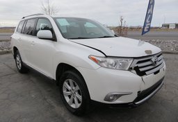 2013 Toyota Highlander - Image 2