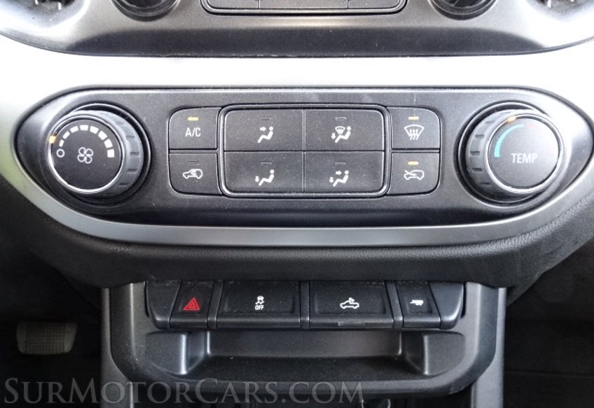 2019 Chevrolet Colorado - Image 38