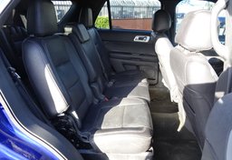 2013 Ford Explorer - Image 30