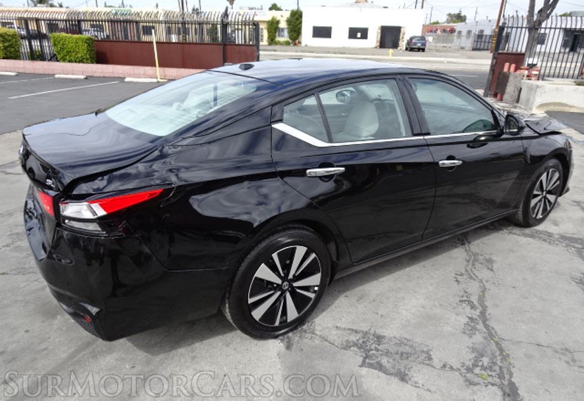 2020 Nissan Altima - Image 6