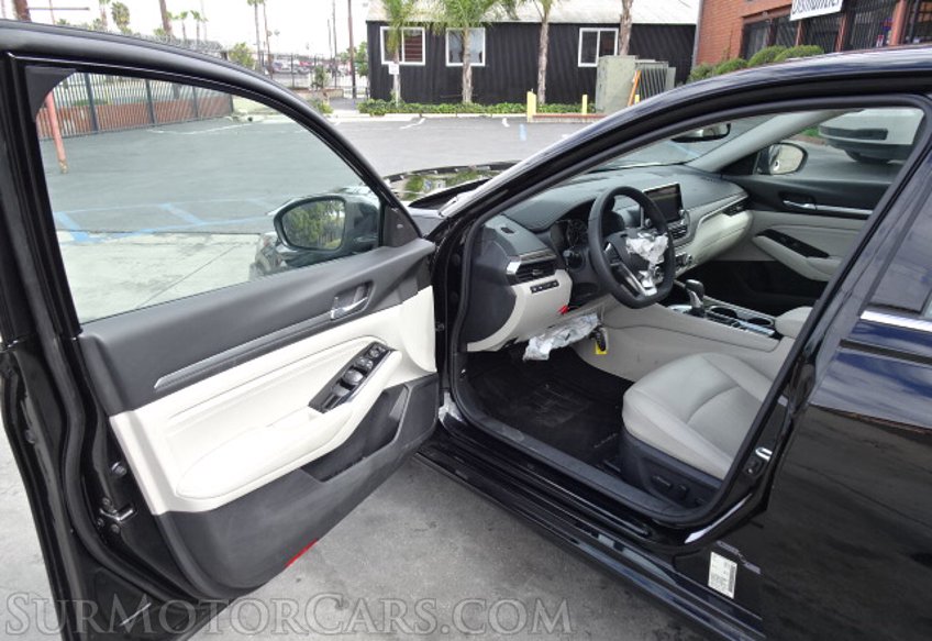 2020 Nissan Altima - Image 20