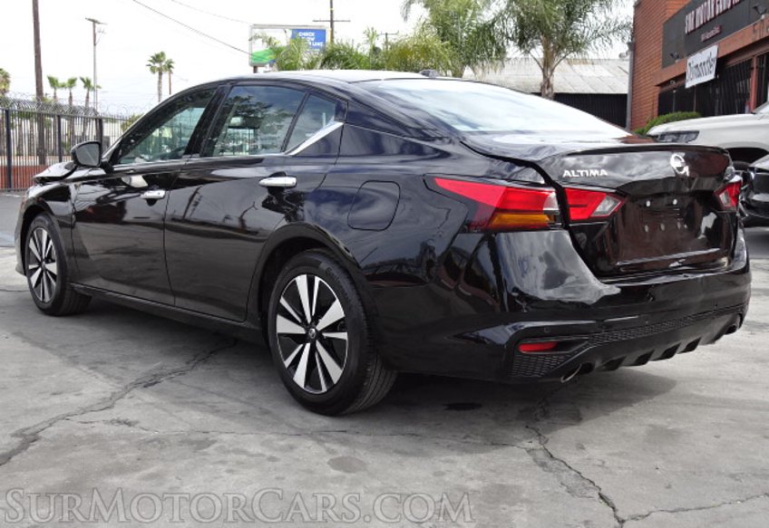 2020 Nissan Altima - Image 7