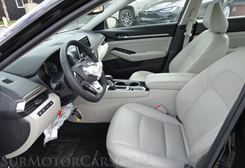 2020 Nissan Altima - Image 26