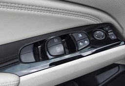 2020 Nissan Altima - Image 38