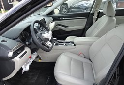 2020 Nissan Altima - Image 26