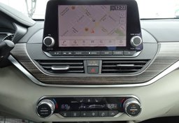 2020 Nissan Altima - Image 39