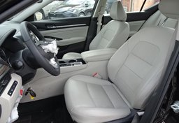 2020 Nissan Altima - Image 24