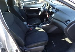 2019 Nissan Sentra - Image 25