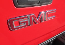 2018 GMC Canyon - Image 19