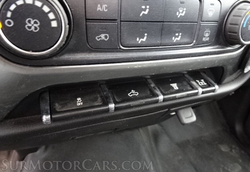 2015 Chevrolet Silverado 3500HD - Image 33