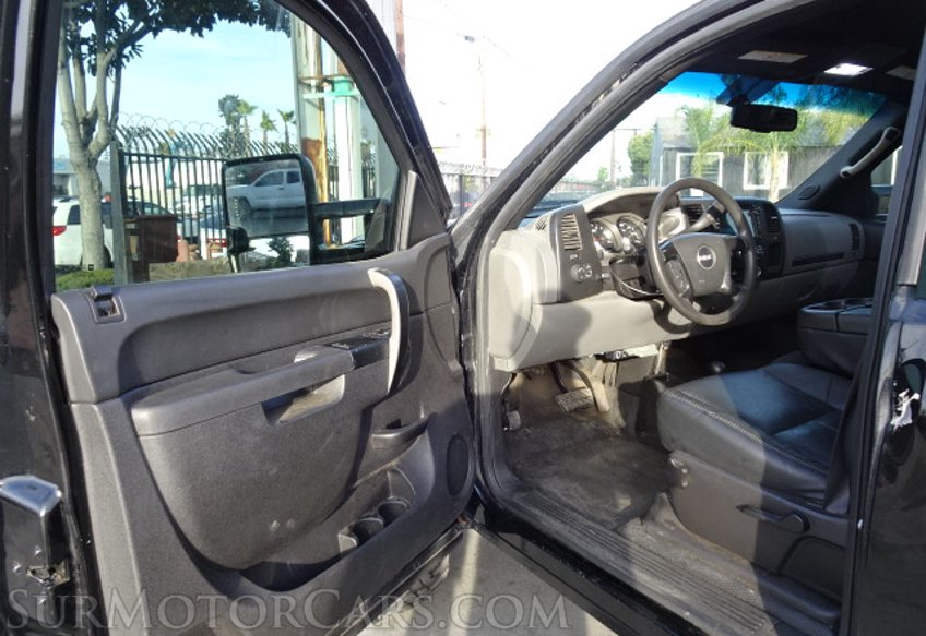 2014 GMC Sierra 2500HD - Image 27