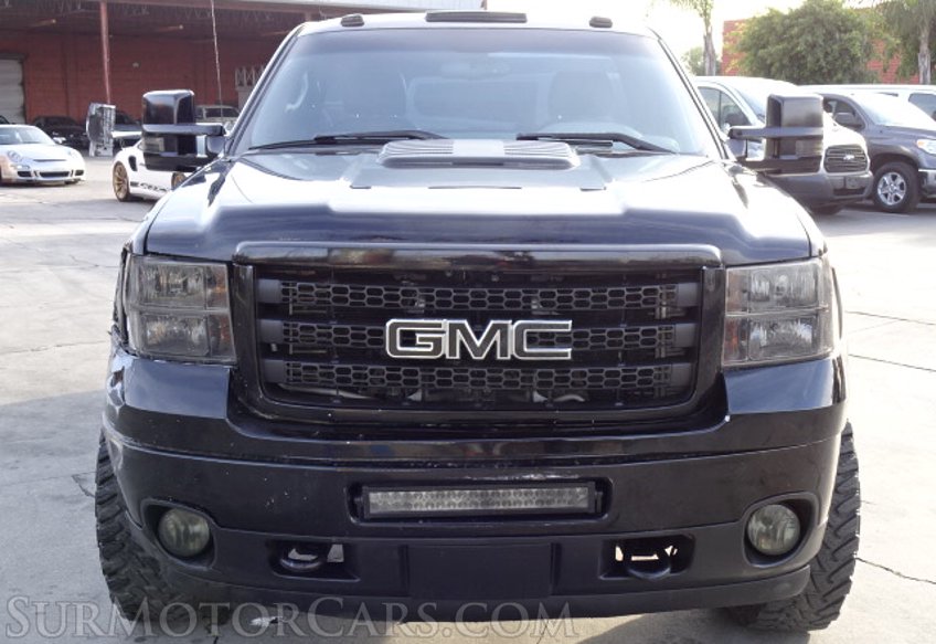2014 GMC Sierra 2500HD - Image 17