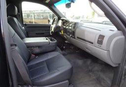 2014 GMC Sierra 2500HD - Image 28