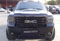 2014 GMC Sierra 2500HD - Image 17