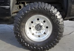 2014 GMC Sierra 2500HD - Image 11