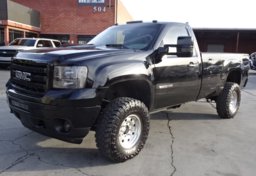 2014 GMC Sierra 2500HD - Image 3