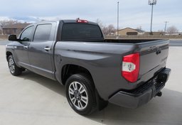 2020 Toyota Tundra 4WD - Image 8