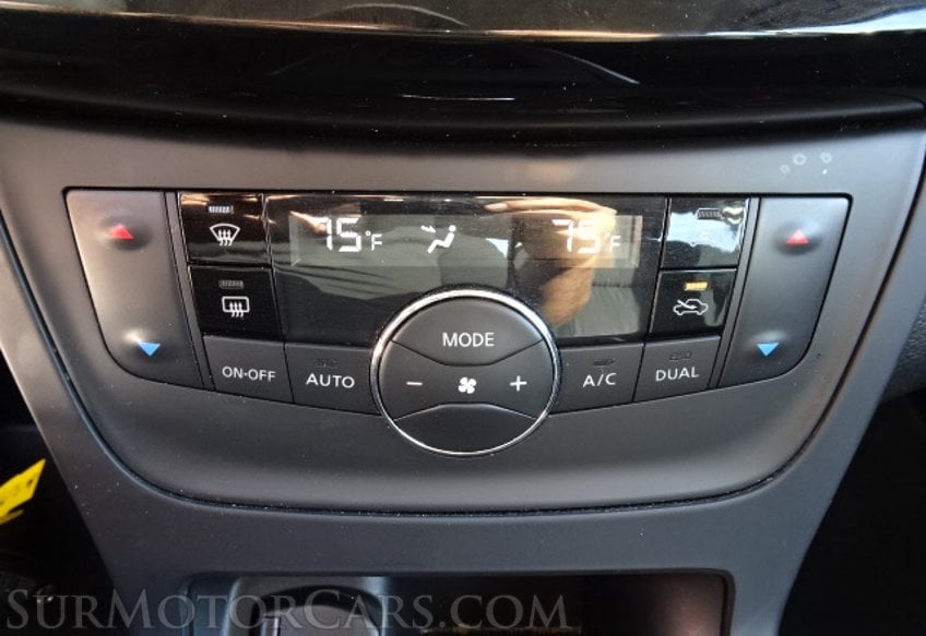 2019 Nissan Sentra - Image 35