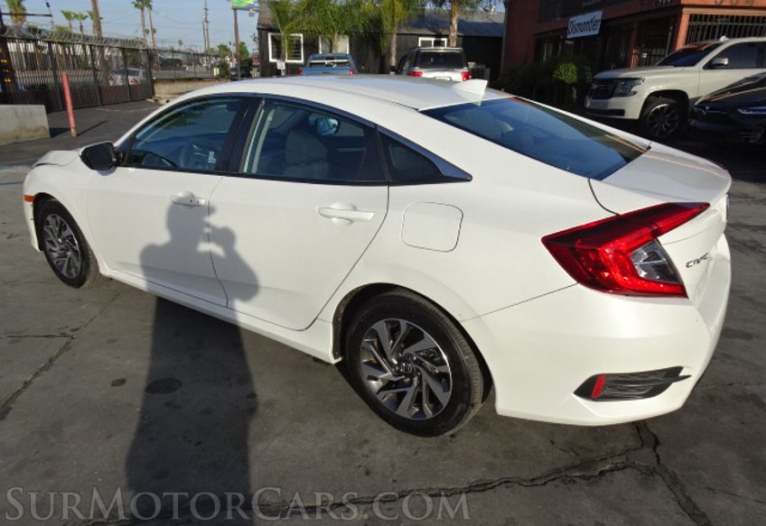 2018 Honda Civic Sedan - Image 9