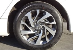 2018 Honda Civic Sedan - Image 11