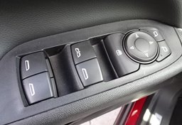 2020 Chevrolet Equinox - Image 38